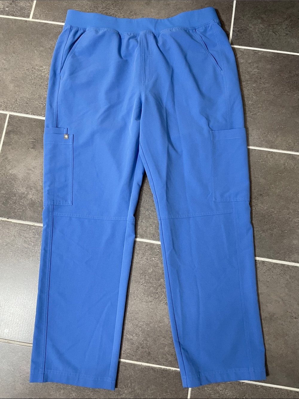 FIGS Axim 30” Cargo Scrub Pants size XL